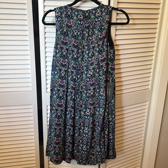 NWT XS Limited Pleated Flowy Dress - Picture 2 of 5